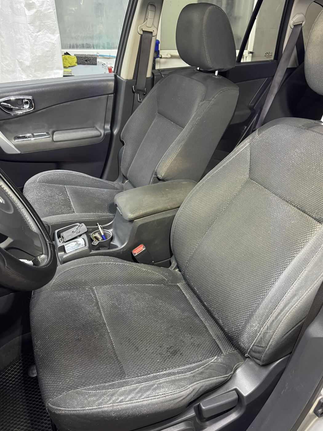 Renault Koleos — ДО химчистки — фото 4